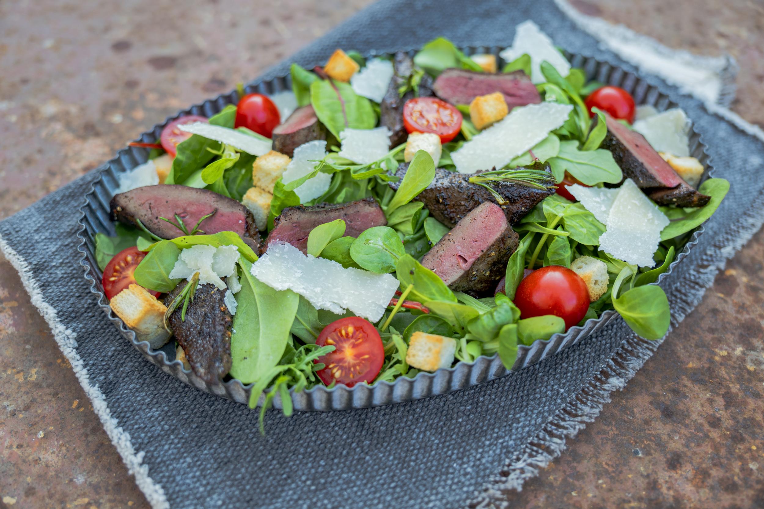 Frischlingsleber auf Salat | Wild auf Wild